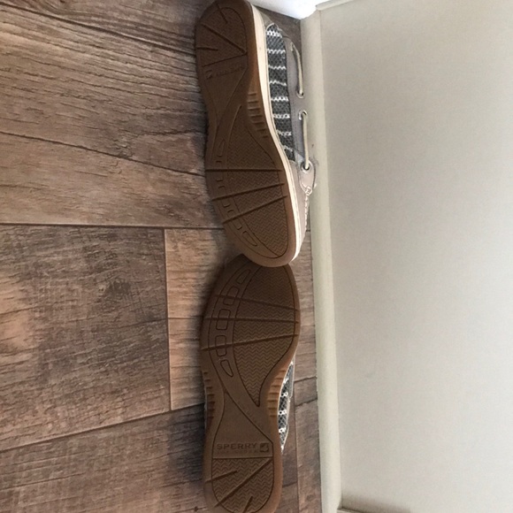 Used Sperrys - Picture 8 of 8